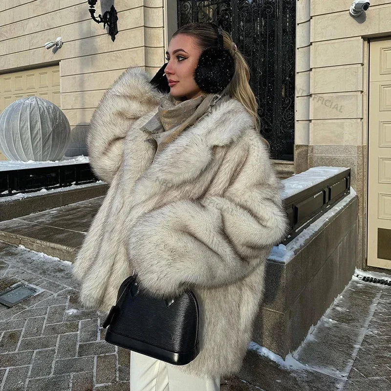 Neo Mint 2024 Winter Ins Hot Fashion Girls Oversized Gradient Fur Coat Women Thick Warm Outerwear Fluffy Faux Fox Fur Jacket Maison Lilia